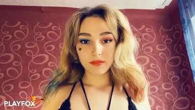 神奇的虚拟现实眼镜让我和哈雷-奎因做爱